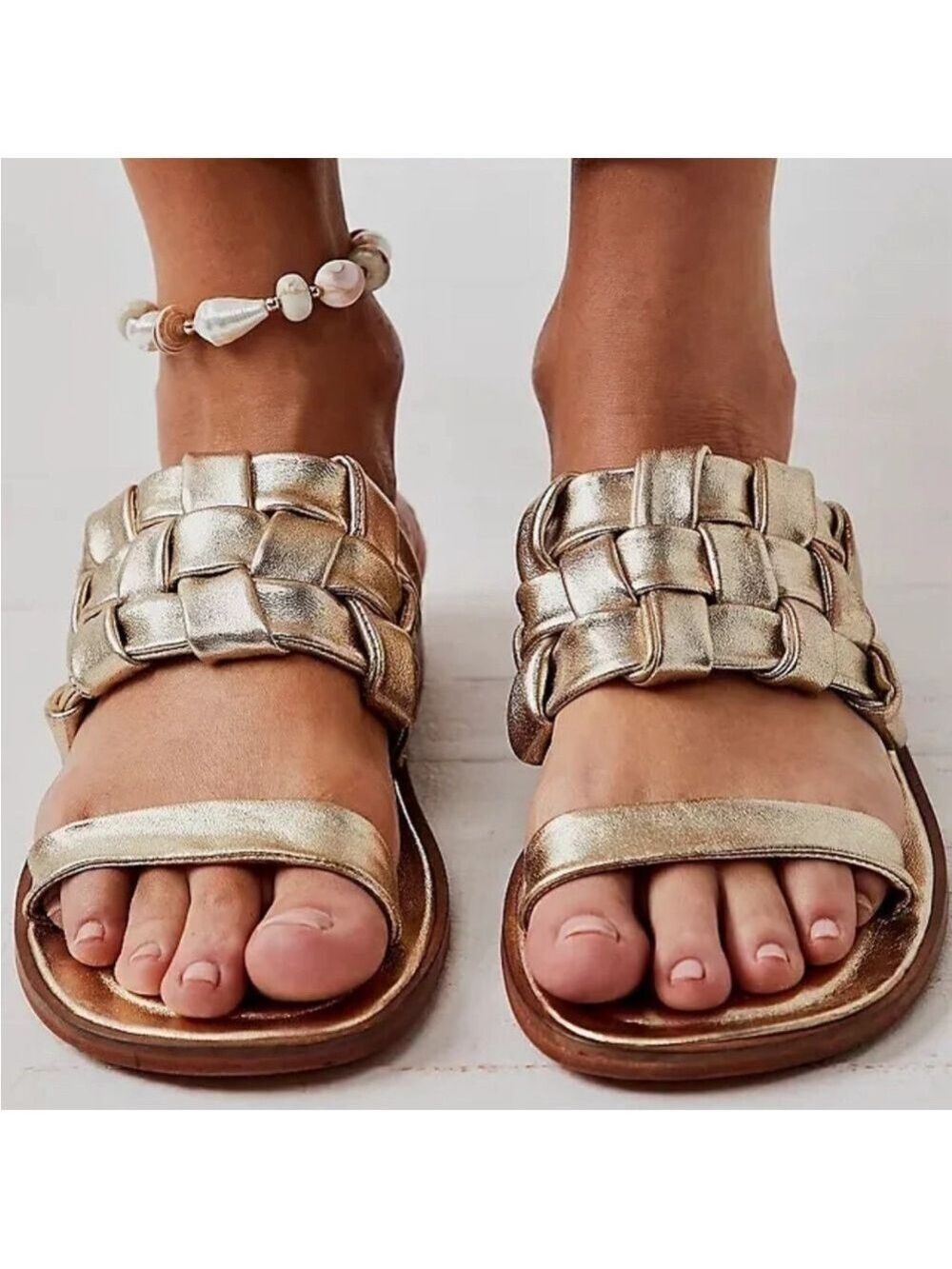 Free people Winding river slip-on flat quilted woven sandals in gold Sz 36.5